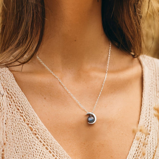 “Enchanted Moon” Pendant in Labradorite & Silver - SPIRAD