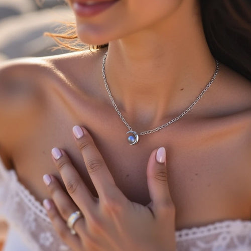 “Enchanted Moon” Pendant in Labradorite & Silver