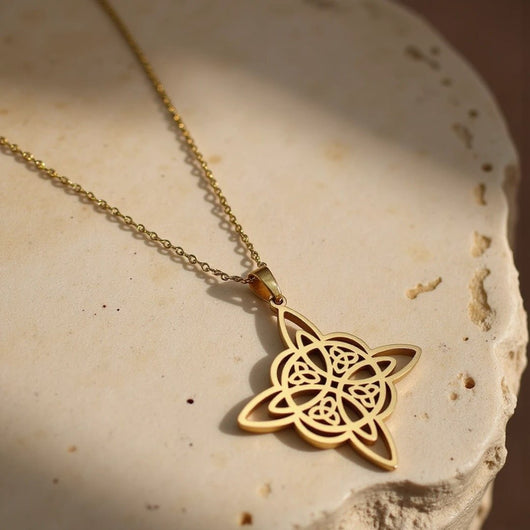“Eternal Protection” Pendant in Witch’s Knot - SPIRAD