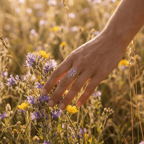 “Eternal Protection” Witch’s Knot Ring