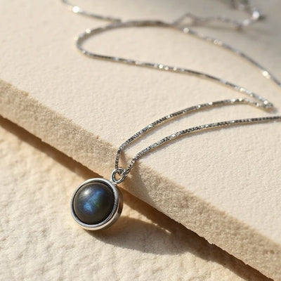 “Fine Pearl” Pendant in Labradorite - SPIRAD