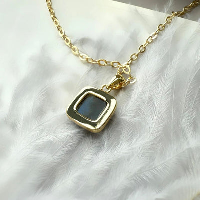 “Shield of Light” Pendant in Labradorite - SPIRAD